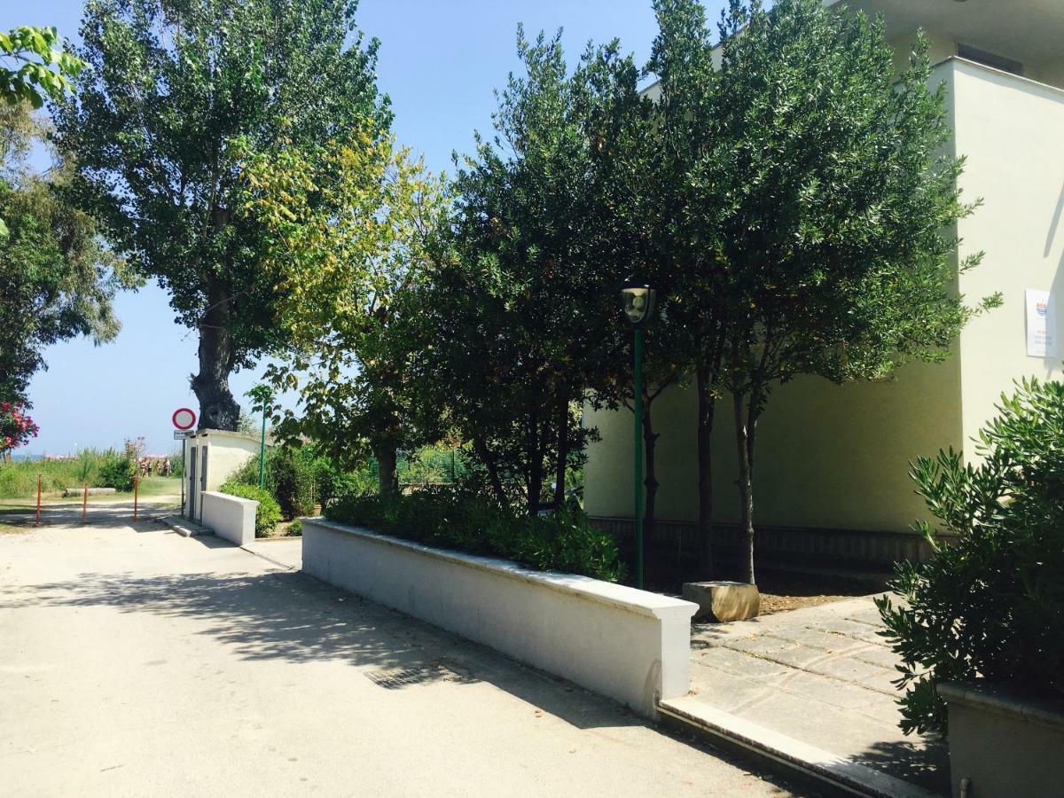 Le Villette Vasto Esterno foto